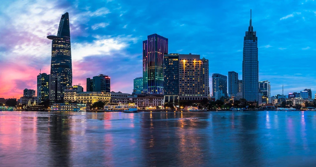 The_Reverie_Saigon_01.jpg