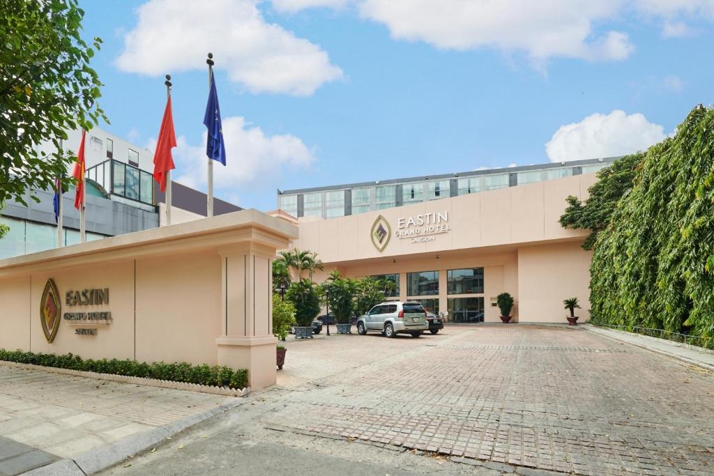 Eastin_Grand_Hotel_Saigon_01.jpg