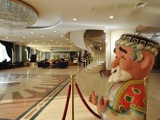 545080_131111122448845.jpg