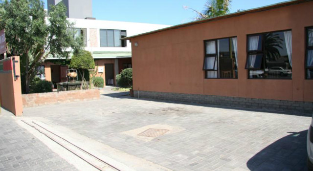 42835604.jpg