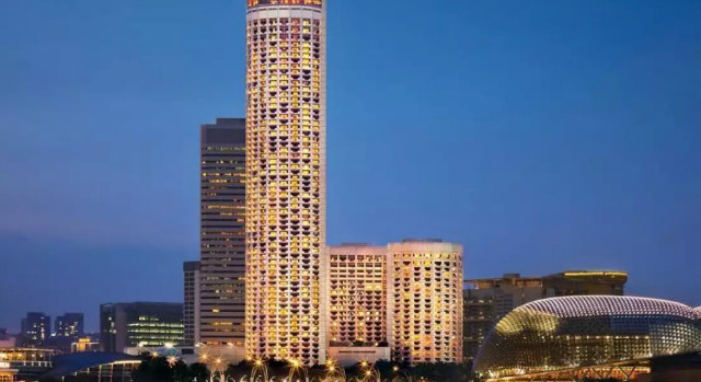 swissotel-the-stamford-hotel_01.jpg