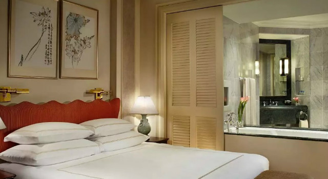 swissotel-the-stamford-hotel_02.jpg