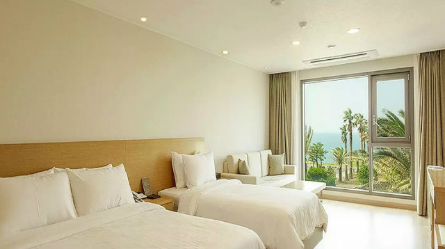 uni-hotel_07.jpg