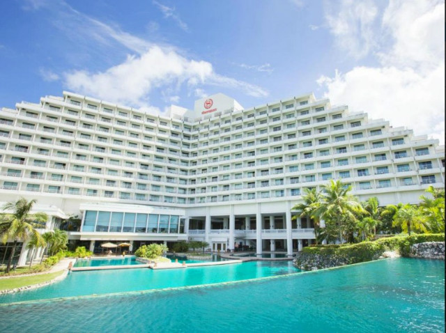 sheraton-laguna-guam-resort_00.jpg