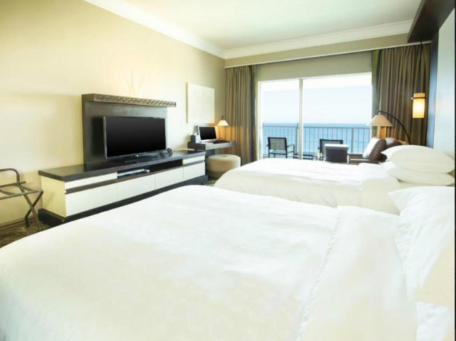 sheraton-laguna-guam-resort_01.jpg