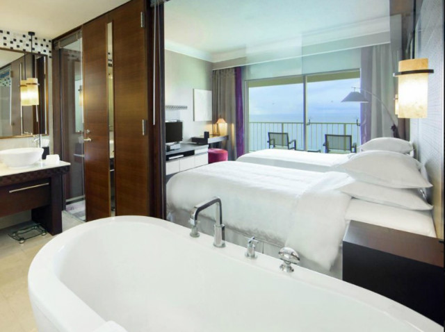 sheraton-laguna-guam-resort_02.jpg