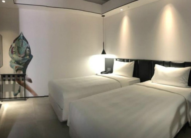 hotel-papa-whale_02.jpg
