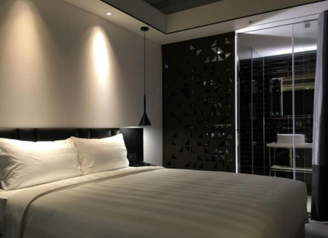 hotel-papa-whale_05.jpg