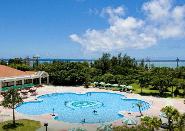okinawa-zanpamisaki-royal-hotel-02.jpg