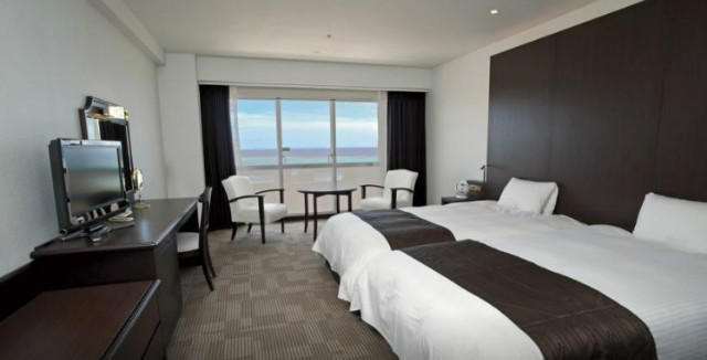 okinawa-zanpamisaki-royal-hotel-05.jpg