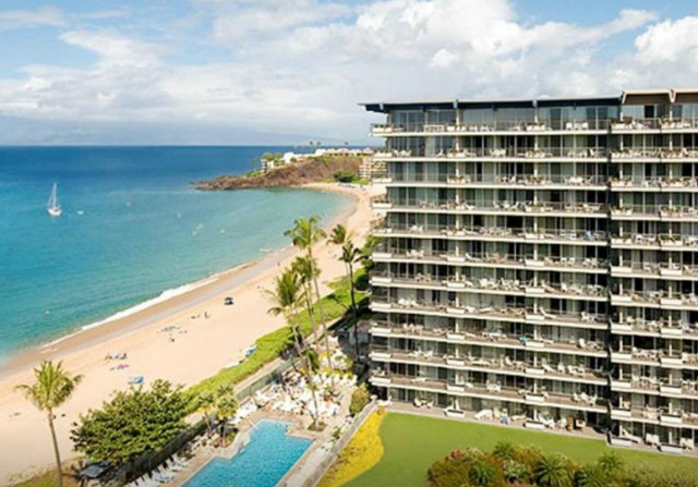 aston-at-the-whaler-on-kaanapali-beach-resort-00.jpg