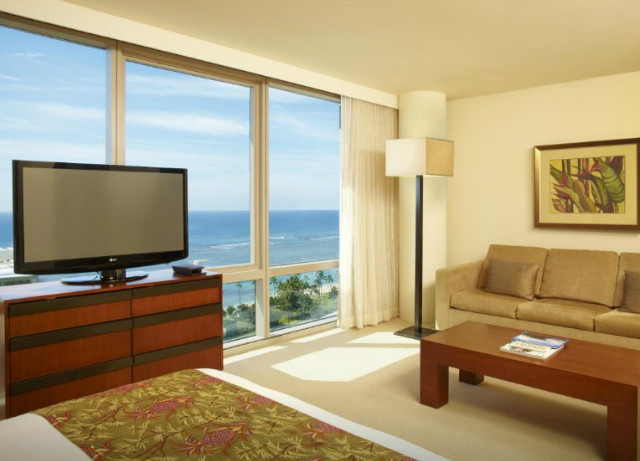 trump-international-hotel-waikiki-02.jpg