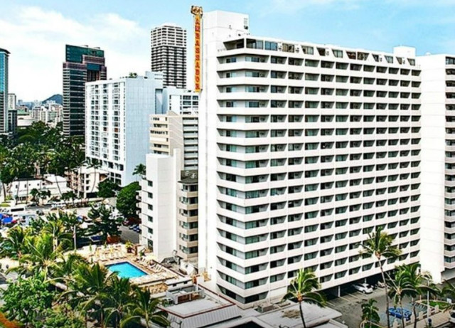 ambassador-hotel-waikiki-00.jpg