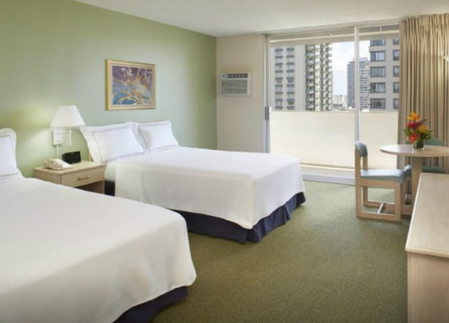 ambassador-hotel-waikiki-03.jpg