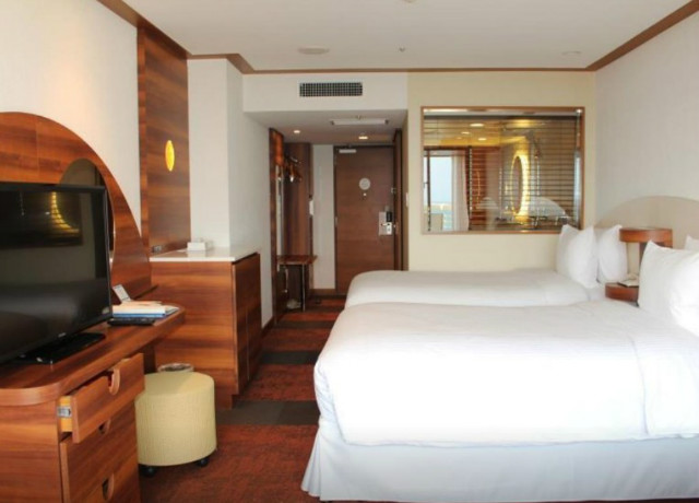 sheraton-okinawa-sunmarina-resort-02.jpg