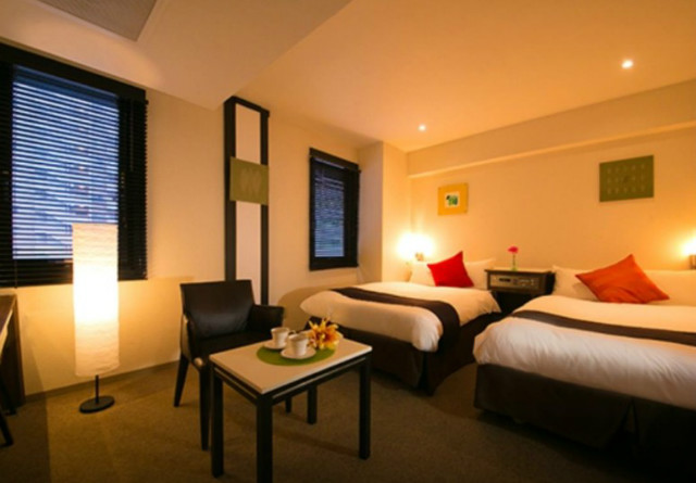 imperial-palace-city-hotel-fukuoka-japan-02.jpg