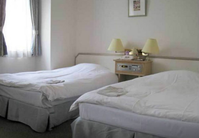 imperial-palace-city-hotel-fukuoka-japan-03.jpg