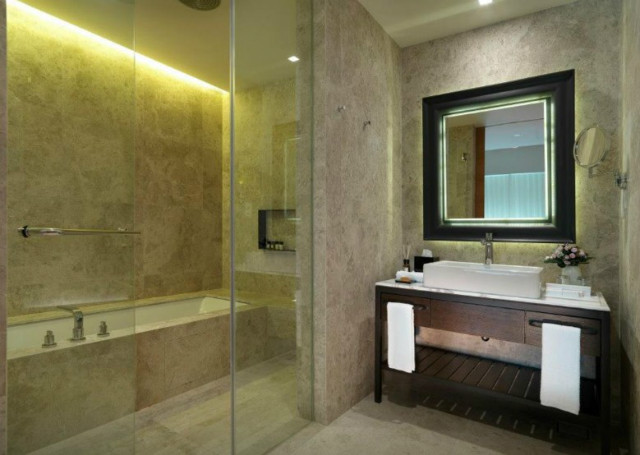 lanson-place-bukit-ceylon-05.jpg