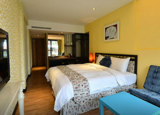 smokey-joe-s-hotel-05.jpg